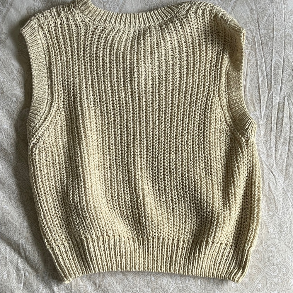 KOTN Cream Knit Sweater Vest - Picture 3 of 4